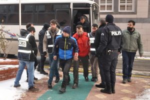 Askeri okul yapılanmasına 8 tutuklama!