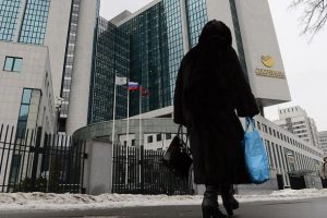 Ruslar ekonomik krizin bittiğini d&uuml;ş&uuml;nm&uuml;yor