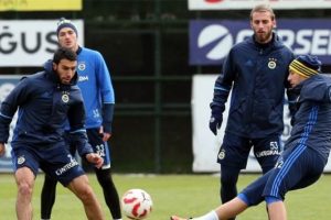 Advocaat'tan futbolculara terapi