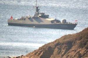 T&uuml;rk u&ccedil;ağı Kardak'ın &uuml;zerinde al&ccedil;ak u&ccedil;uş ger&ccedil;ekleştirdi