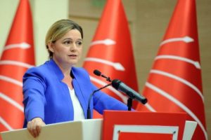 CHP S&ouml;zc&uuml;s&uuml; B&ouml;ke'den 'anayasa' a&ccedil;ıklaması
