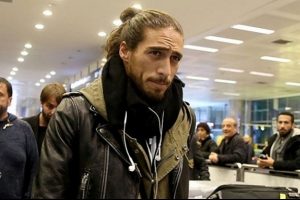 Uruguaylı defans oyuncusu Martin Caceres ortada kaldı