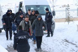 11 polise FET&Ouml;'den tutuklama