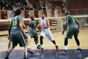 Yalova Group Belediyespor evinde kazandı