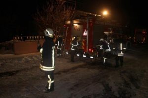 Erkek &ouml;ğrenci yurdunda korkutan yangın