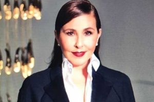'Ayşe kendi başına gezemez!'