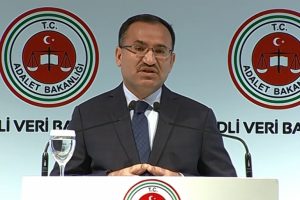 Bakan Bozdağ işkence iddialarını yalanladı