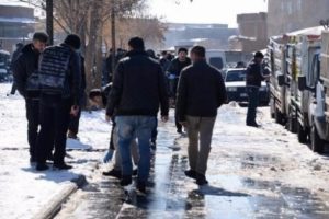 Diyarbakır'da silah sesleri! Polis karşılık verdi