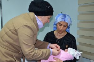 O bebeğe belediye başkanının eşinin adı verildi