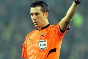 Daha &ouml;nce sadece 1 kez derbi y&ouml;netti