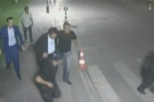 Bakan Zeybekci, darbecilerin ateşinden b&ouml;yle kurtuldu