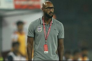 Eski Fenerbah&ccedil;eli Anelka, Hollanda'da olay oldu