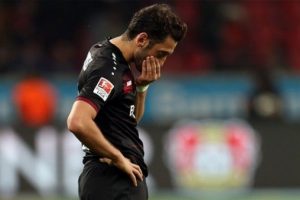 Hakan &Ccedil;alhanoğlu'na 4 ay men cezası