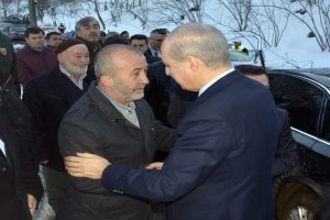 Başbakan Yardımcısı Kurtulmuş'tan şehit ailesine taziye ziyareti