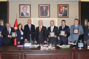 Bursa'da personele '&Ccedil;ek Paylaş Birlikte G&uuml;zelleştirelim' &ouml;d&uuml;l&uuml;