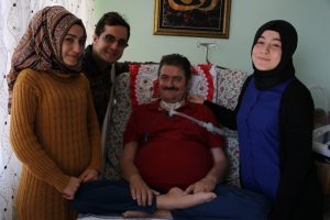 ALS hastası referanduma g&ouml;zleriyle 'evet' dedi