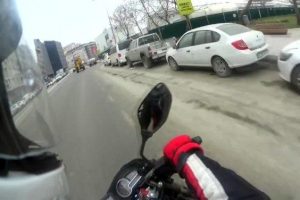 Motosiklet kazası kask kamerasında