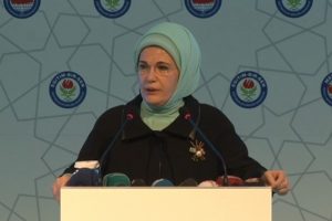 Emine Erdoğan, Eğitim-Bir-Sen 4. T&uuml;rkiye eğitimci kadınlar buluşmasında konuştu