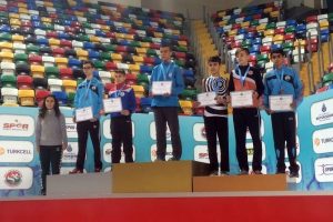 Atletizmde Bursa Osmangazi Belediyespor fırtınası esti