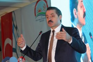 Faruk &Ccedil;elik: "Tarım arazilerinin kıymetini bilelim"