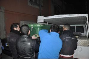 Yalnız yaşadığı evde sobadan zehirlenip, &ouml;ld&uuml;