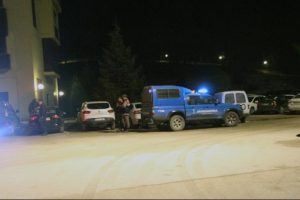 L&uuml;ks otelde silahlı kavga: 1 yaralı