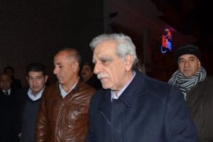 Ahmet T&uuml;rk Mardin'de