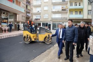 Bursa Osmangazi Belediyesi asfalt sezonunu a&ccedil;tı
