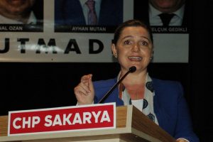 "Demokrasiye hava kadar su kadar ihtiyacımız var"
