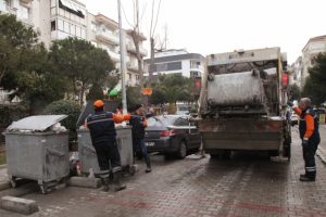 İzmir'de &ccedil;&ouml;pler 4 g&uuml;n sonra toplandı