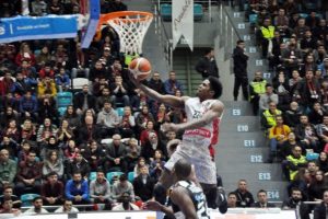 Beşiktaş deplasmanda kazandı