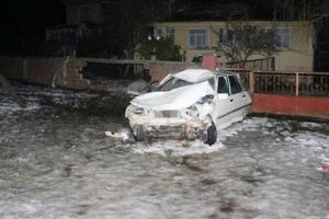Alkoll&uuml; s&uuml;r&uuml;c&uuml; katliam yaptı: 2 &ouml;l&uuml; 3 yaralı