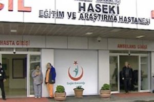 İstanbul'da Haseki Hastanesi otoparkında kavga: 1 &ouml;l&uuml;, 1 yaralı