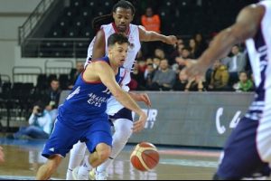 Anadolu Efes deplasmanda kazandı