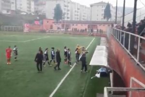 Beşiktaş bayan futbolcularının ma&ccedil;ından sonra olay &ccedil;ıktı