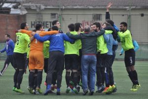 Gen&ccedil;lerg&uuml;c&uuml;'nde şampiyonluk g&ouml;zyaşları