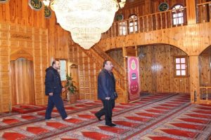 Zonguldak'ta 200 yıllık &ccedil;ivisiz cami yıllara meydan okuyor