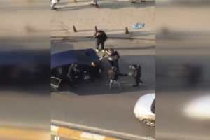 Taksim'de laf atma kavgası