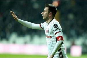 Oğuzhan &Ouml;zyakup o fotoğrafı sildi!