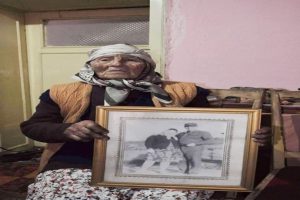 Yaşlı kadın tek odalı evde yaşam m&uuml;cadelesi veriyor