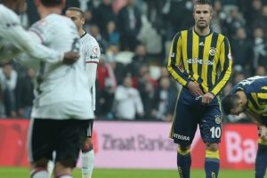 Van Persie'ye PFDK'ya sevk yok!