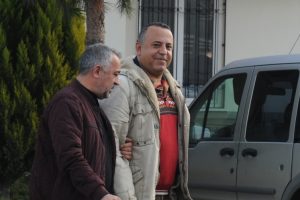Bursa'da kadın doğum kliniğinde dehşet sa&ccedil;an emekli polis tutuklandı
