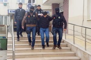 Bursa'da '&ouml;ld&uuml;ren uyuşturucuyu' satan zehir taciri yakalandı