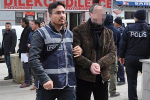 El Nusra &uuml;yesinin evinde FET&Ouml; kitabı bulundu