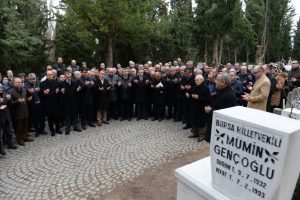 M&uuml;min Gen&ccedil;oğlu Bursa'da kabri başında anıldı