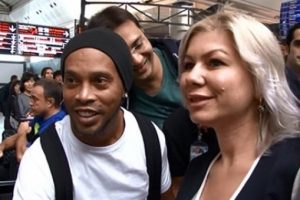 Havalimanında Ronaldinho izdihamı
