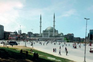 İstanbul'da Taksim'e yapılacak caminin fotoğrafları ortaya &ccedil;ıktı