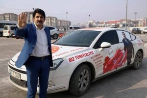 Yeni anayasa i&ccedil;in yollara d&uuml;şt&uuml;