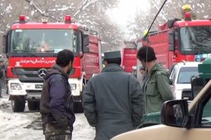 Afganistan'da AYM &ouml;n&uuml;nde canlı bombalı saldırısı