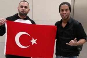 Ronaldinho: "Keşke burada oynasaydım"